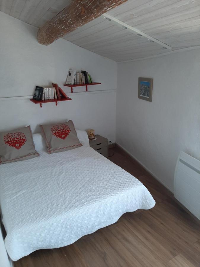 Gite Au Coeur Du Luberon Гу Екстериор снимка